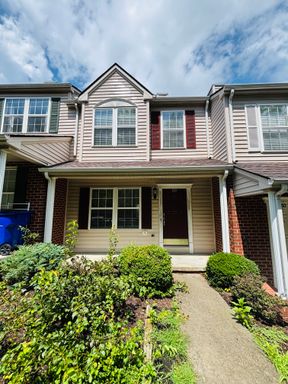 2 Bedroom, 2.5 Townhouse in Christiansburg – photo 1