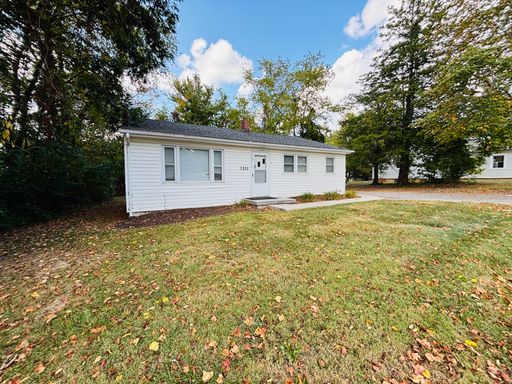 3 Bedroom, 1 Bath House – photo 1