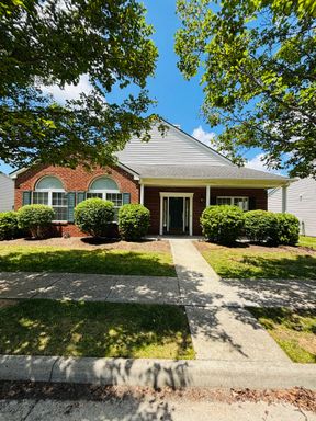 3 Bedroom 2.5 Bath Townhouse with 2 Car Detached Garage – photo 1