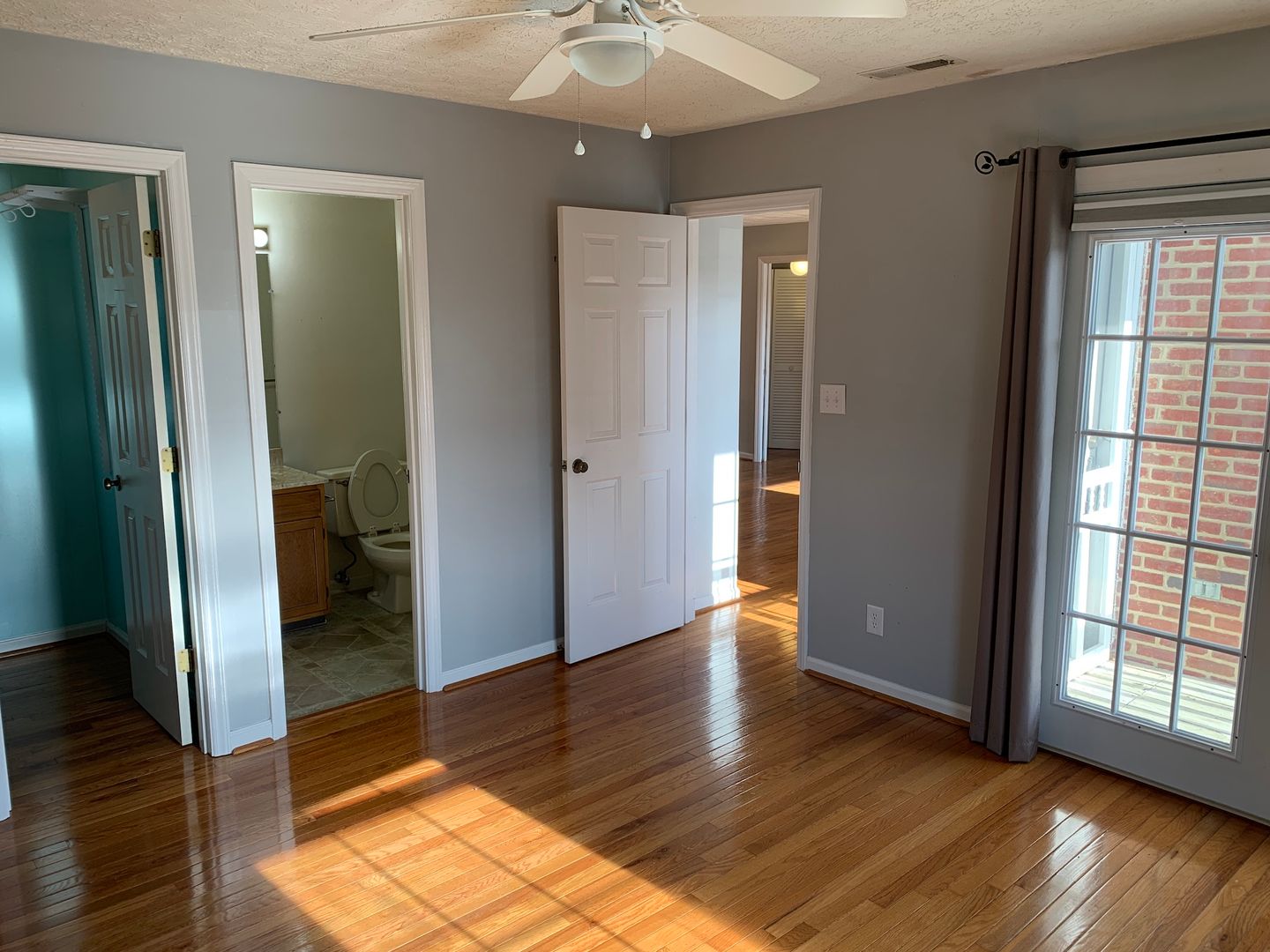 Radford House: 1300H Cedar Ridge