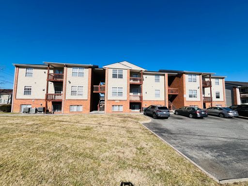 2 Bedroom, 1 Bath Condo – photo 1