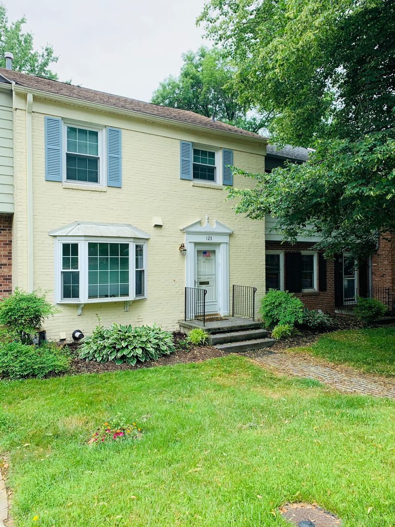 123 Huntington Lane, Blacksburg, VA 24060