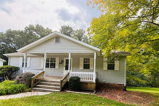 3 Bedroom, 2 Bath Duplex – photo 1