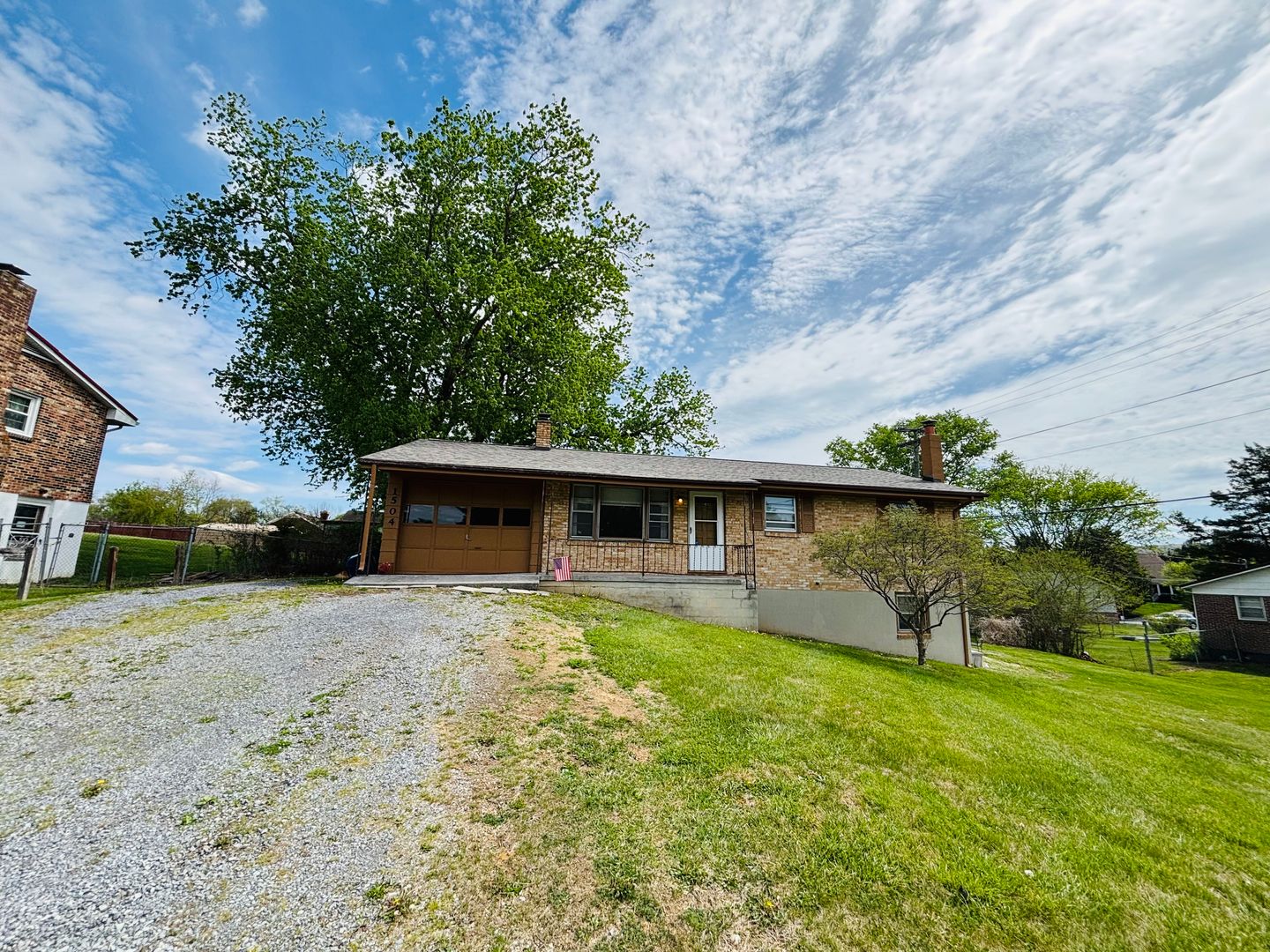 Blacksburg House: 1504 Thomas Lane