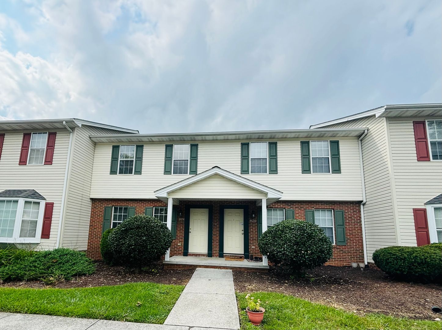 Blacksburg House: 824 Patrick Henry Drive