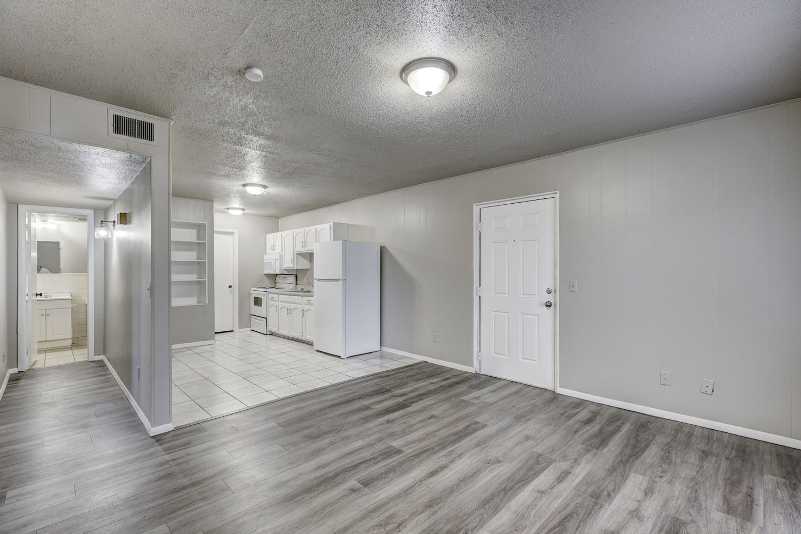 El Reno Apartment: 1518/1520 W London Ave