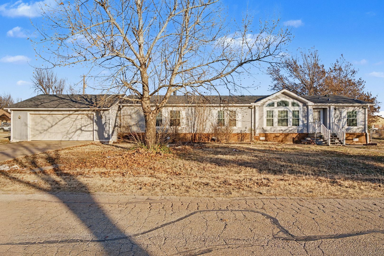 Cashion House: 101 E Broadway Cashion