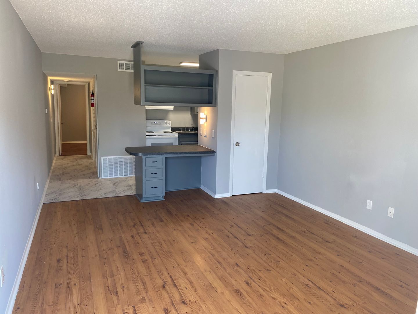 Edmond Apartment: 1012 Chartrand Ave
