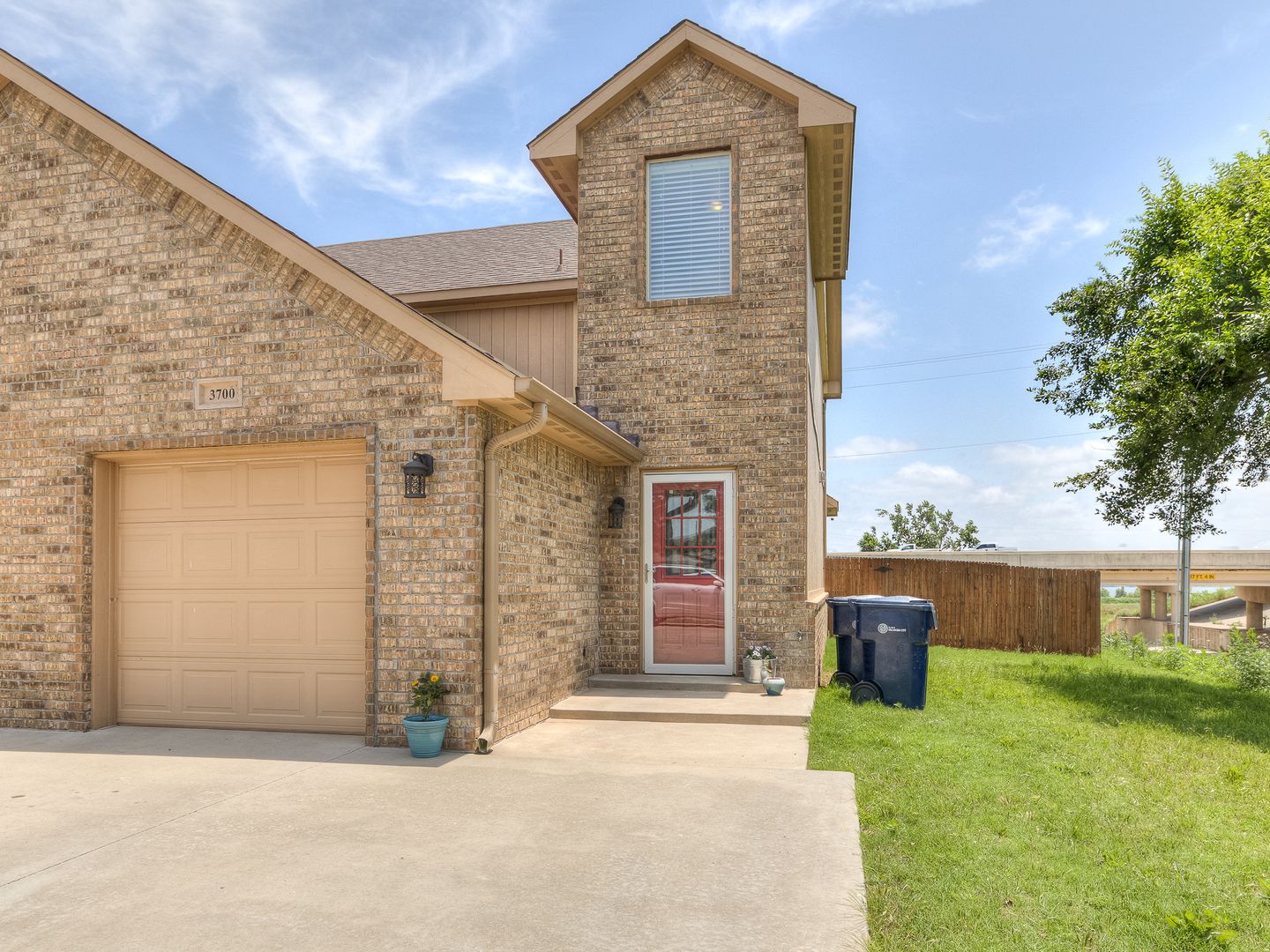 Yukon Townhome: 3700 Catamaran Dr