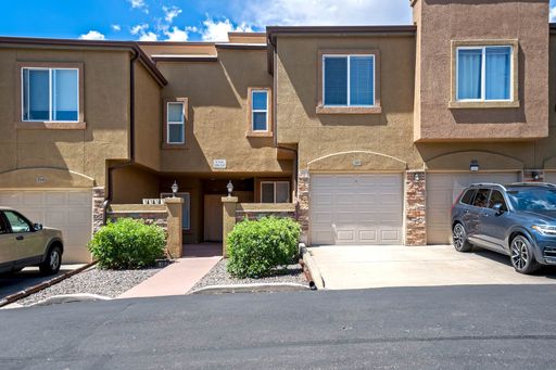 2bdrm 2 bath Condo with Loft and attached Garage – photo 1