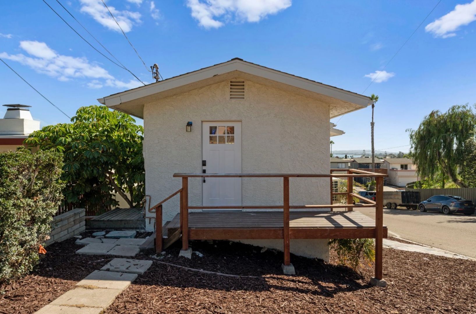 San Diego Condo: 4885 Randall St.