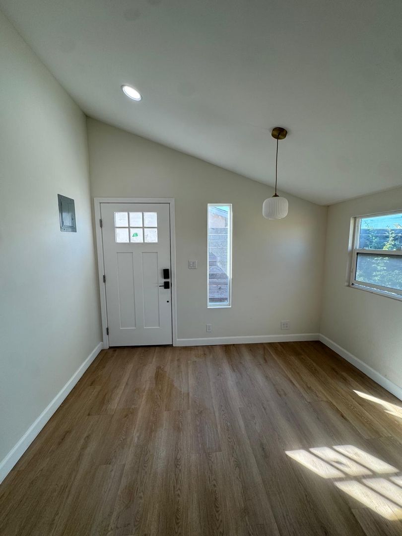 San Diego Condo: 4259-1 Quapaw Ave