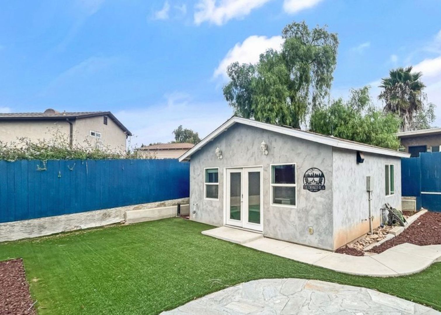 San Diego House: 4933 Auburn St