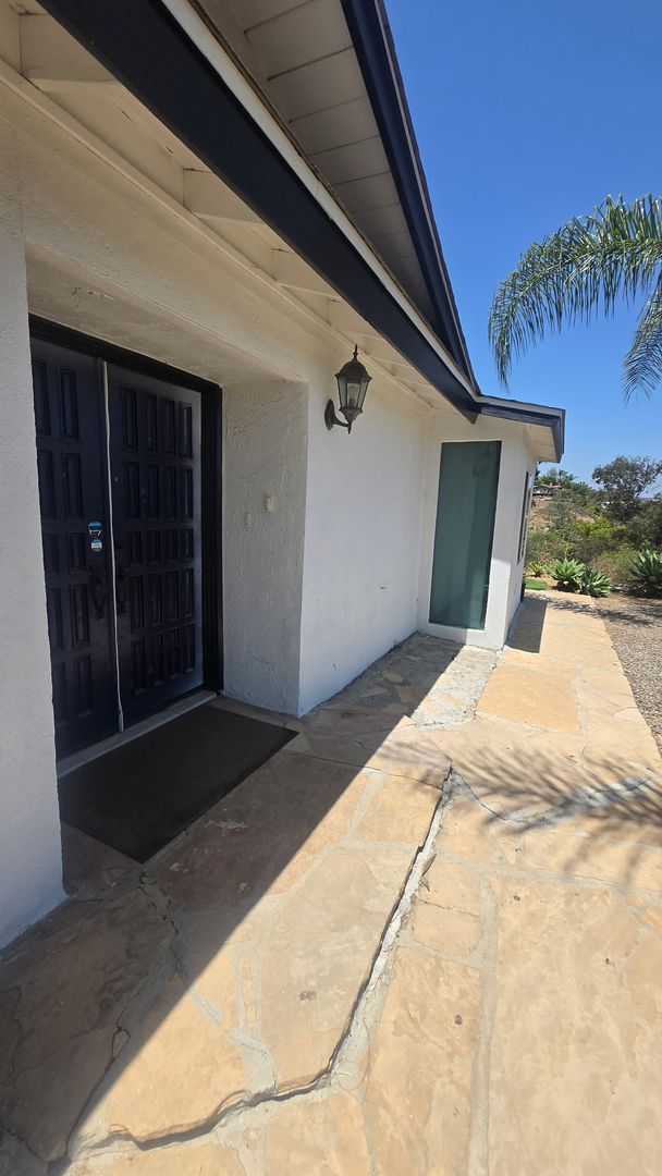 Bonita House: 5011 Sweetwater Rd