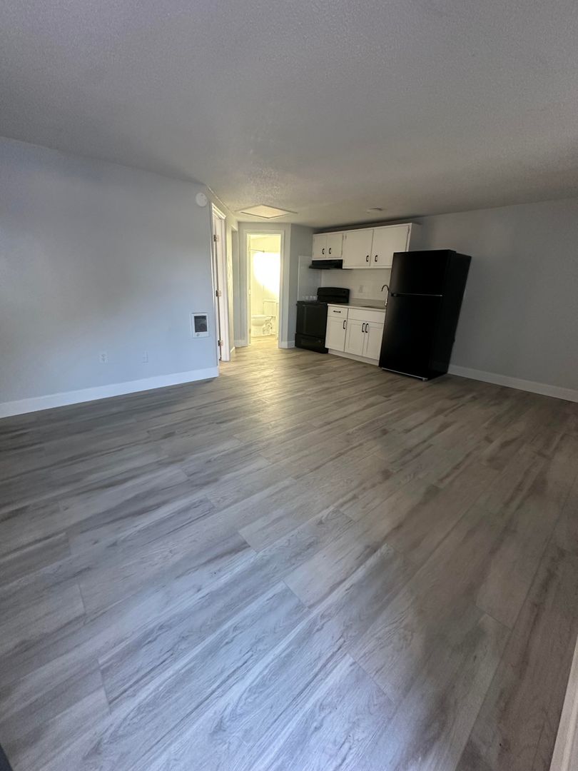 1104 E 140th Ave 2 of 2