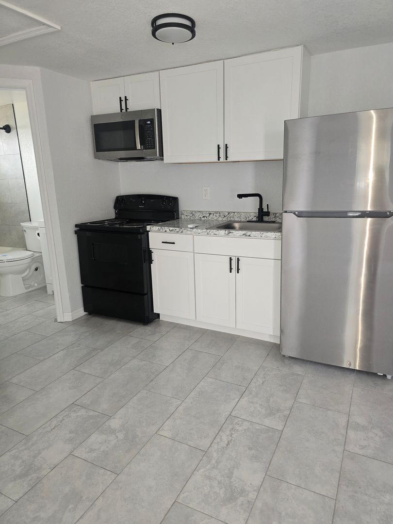 Tampa Apartment: 1104 E 140th Ave