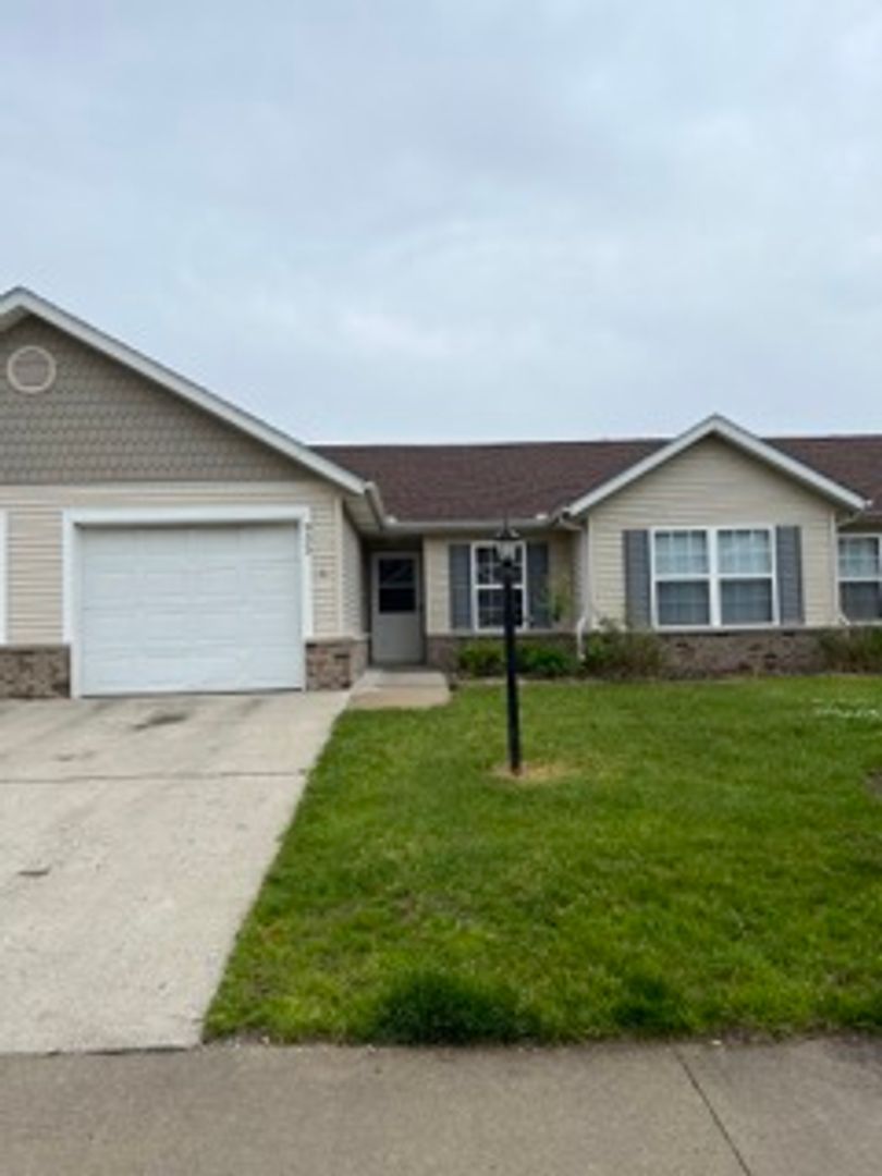 Terre Haute Apartment: Springdale Lane