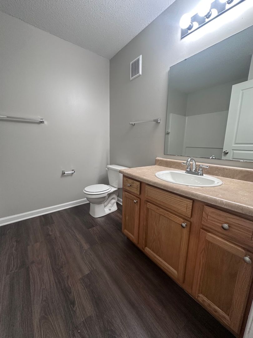 Trafalgar Pointe Apartments 7 of 11