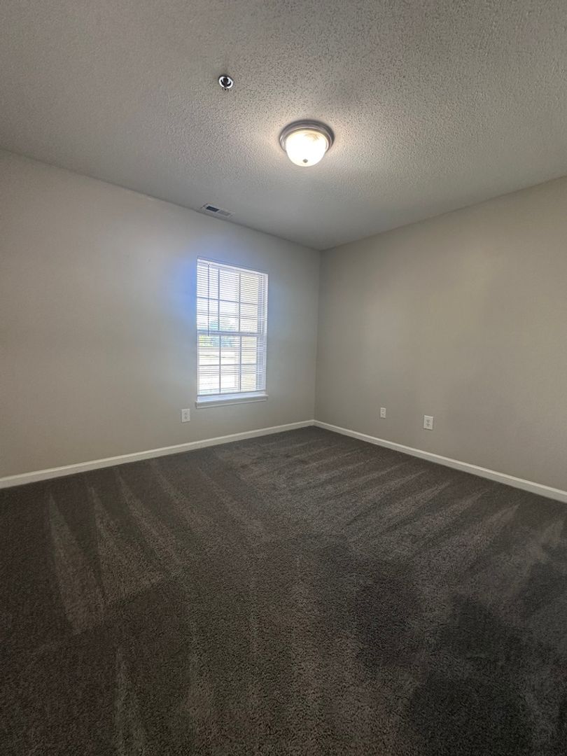Trafalgar Pointe Apartments 5 of 11