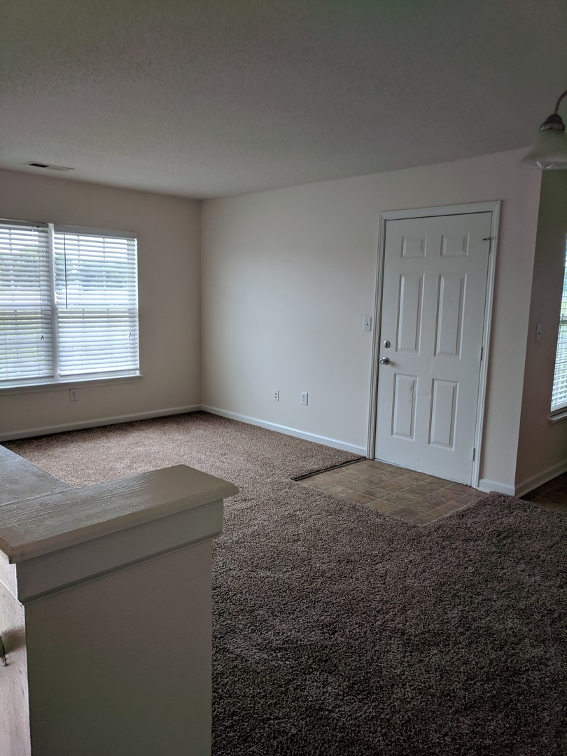 Trafalgar Pointe Apartments 4 of 12