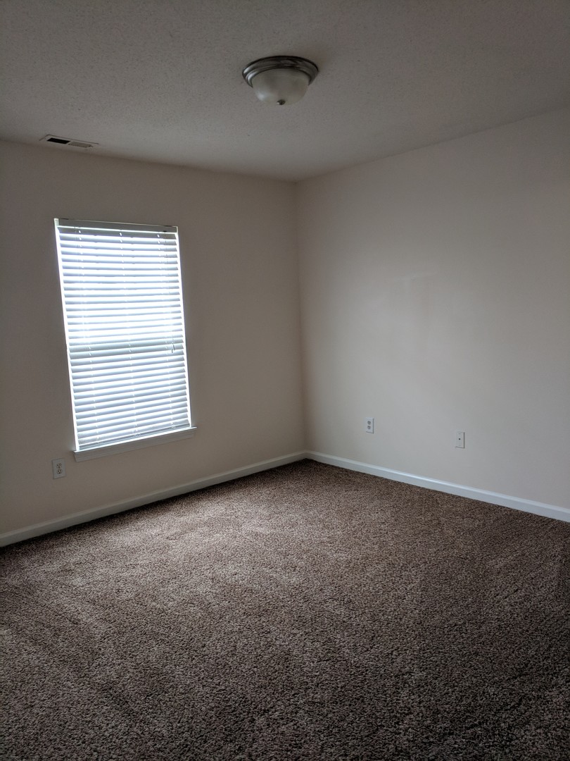 Trafalgar Pointe Apartments 8 of 12