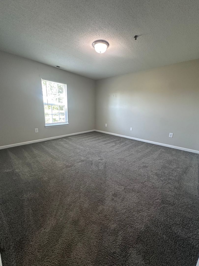Trafalgar Pointe Apartments 10 of 11