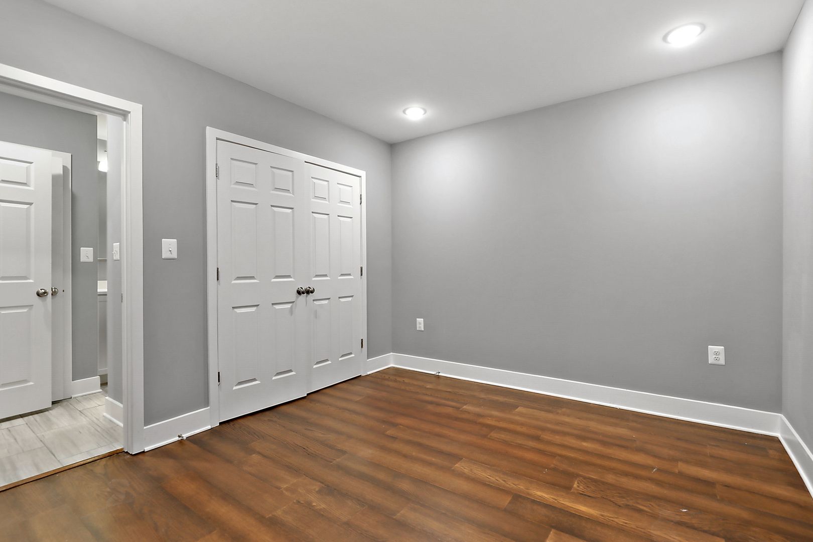 Baltimore Apartment: 19 East fayette Street