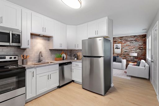 RENOVATED 2-BEDROOMS | RALEIGH/CARY LOCATION – photo 1