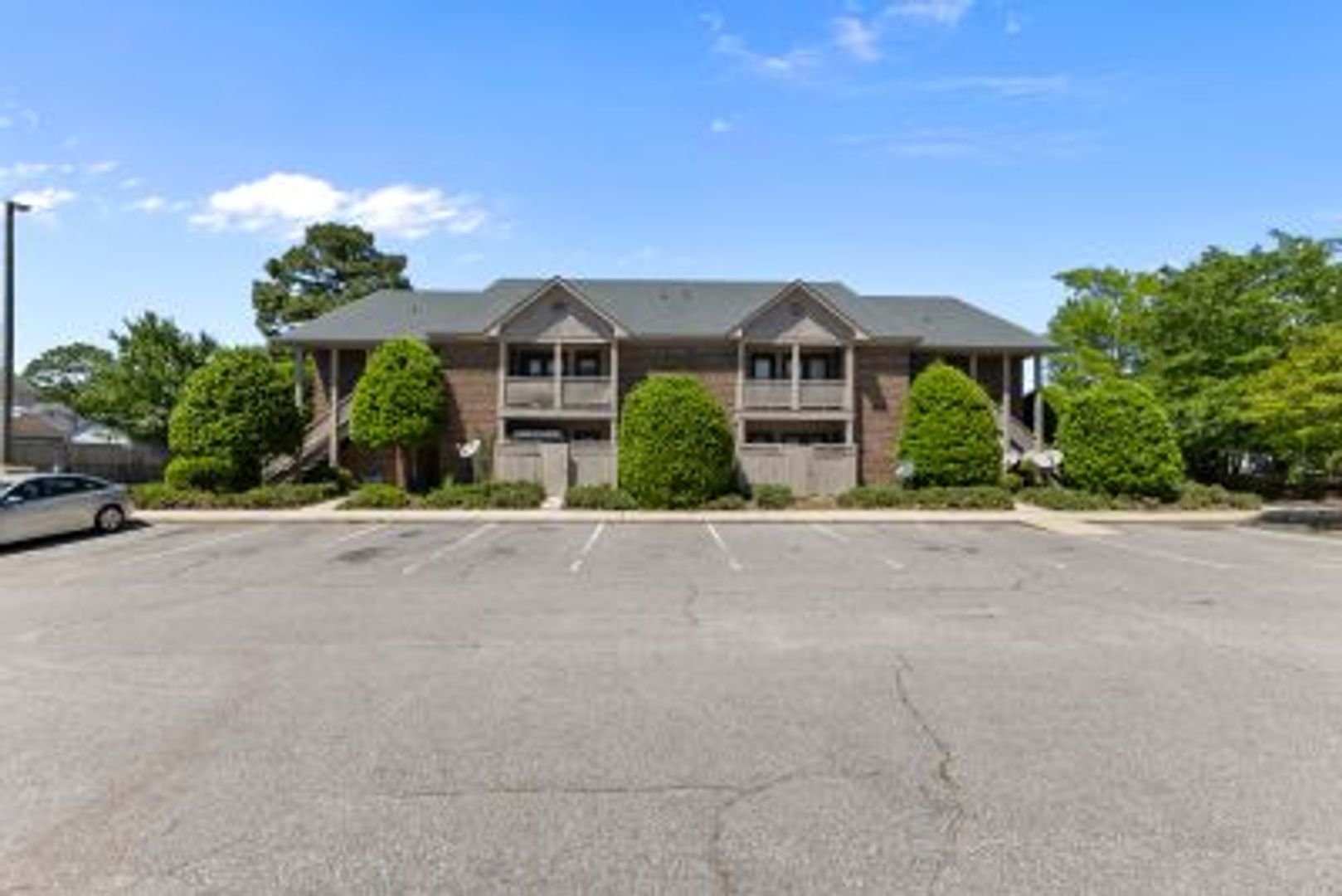 Spring Lake Apartment: 405-424 Tolbert Ct