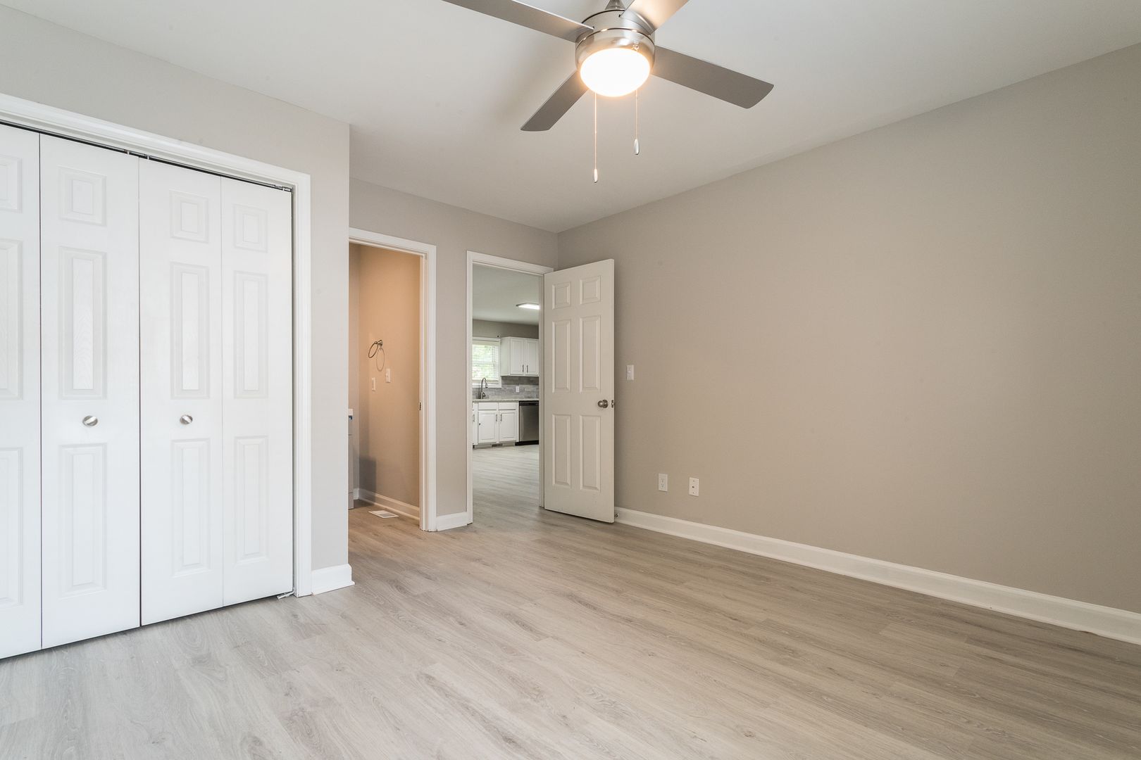 Modern 4 Bedroom 4 Bath Townhome 9 of 12