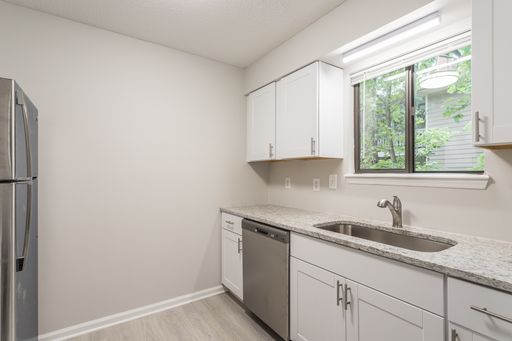 Newly Renovated North Raleigh 2BR/2BA Apartment! Pets Welcome – photo 1