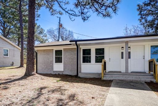 Gorgeously Renovated 2 bed 1 bath Apartments