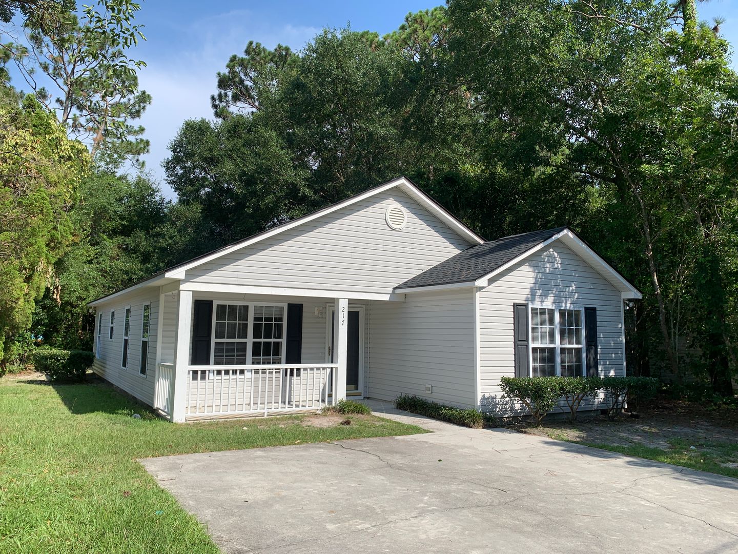 Wilmington House: 217 CHARTER DRIVE