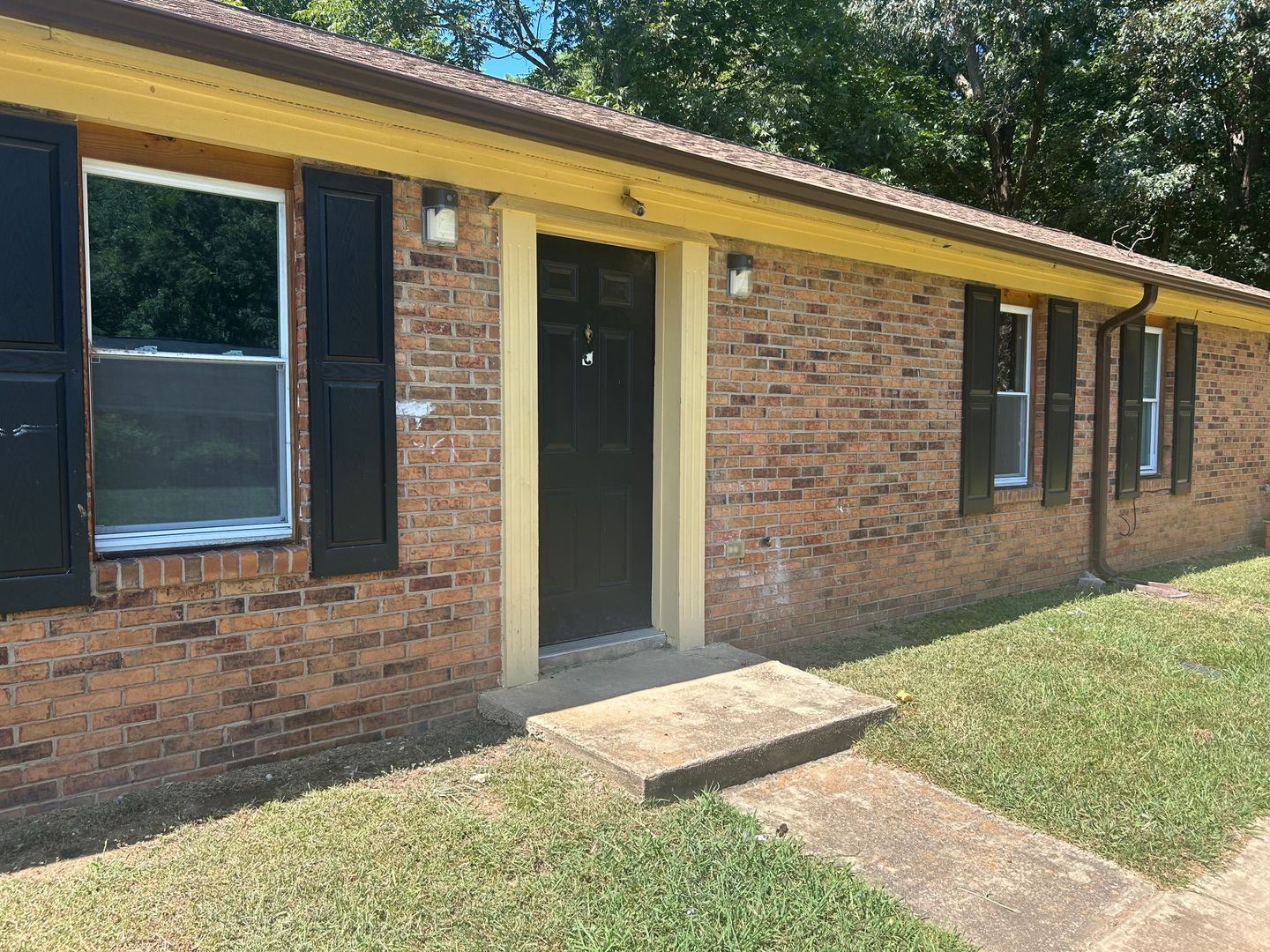 Raleigh Apartment: 2625 Stewart Drive