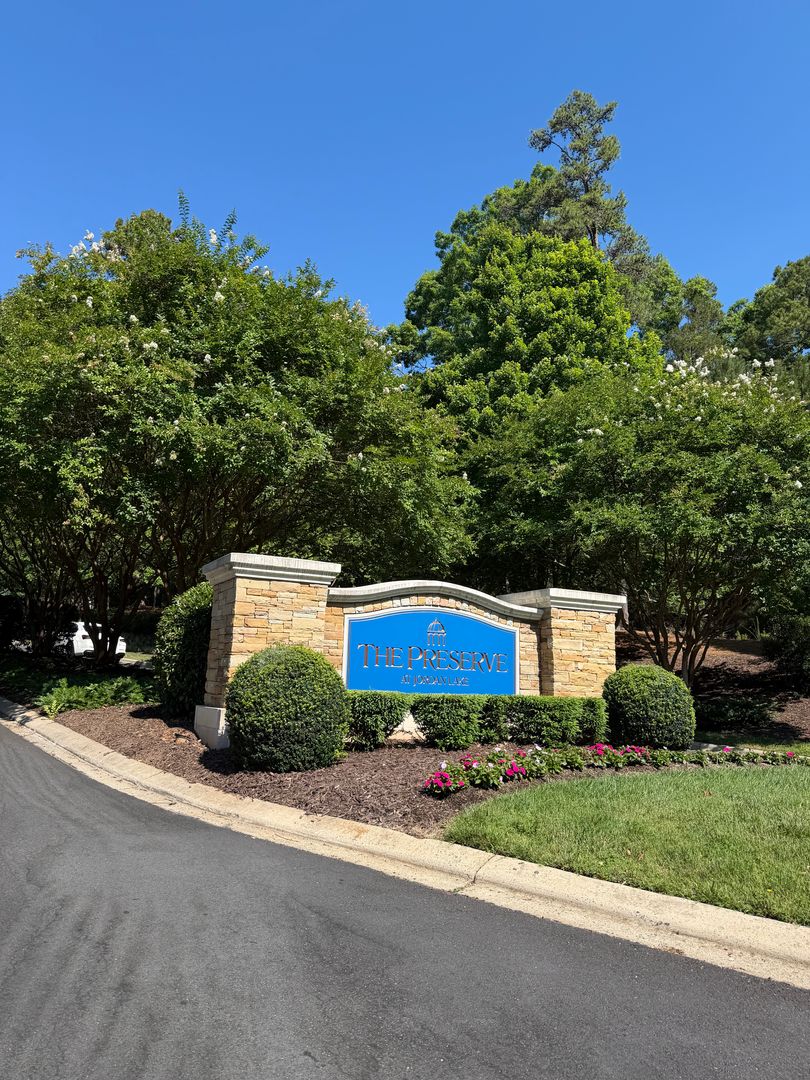 Chapel Hill House: 273 Brown Bear