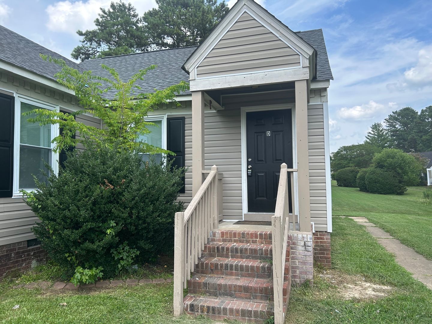 Raleigh Apartment: 4720  Hoyle Drive