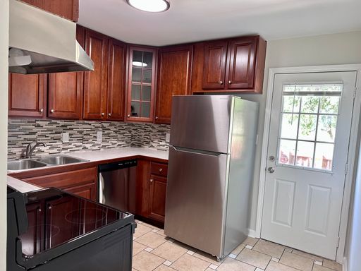 Newly Renovated 2 Bedroom Quadplex in North Raleigh – photo 1