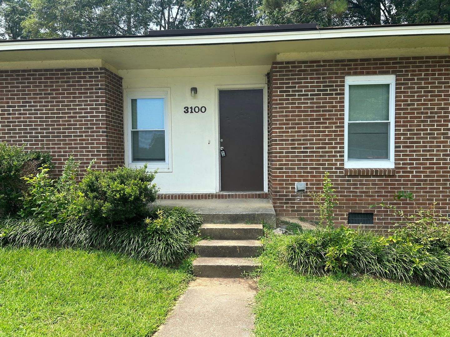 Raleigh Apartment: 3108 Woodpecker Court