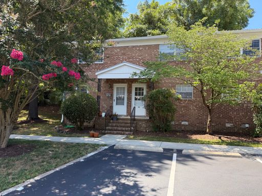 Newly Renovated 2-Bedroom Gem in Prime Carrboro Location & Leasing Special Available!