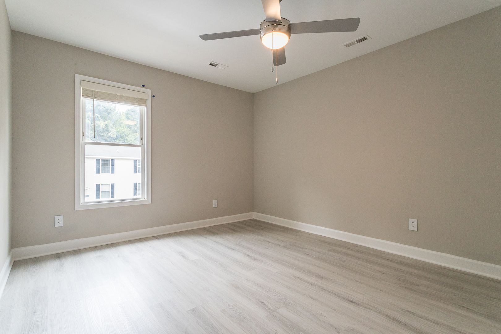 Modern 4 Bedroom 4 Bath Townhome 5 of 12
