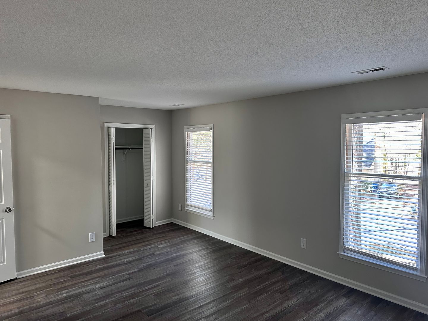 Stunning 2-bedroom, 2 -bathroom Apartment 5 of 7