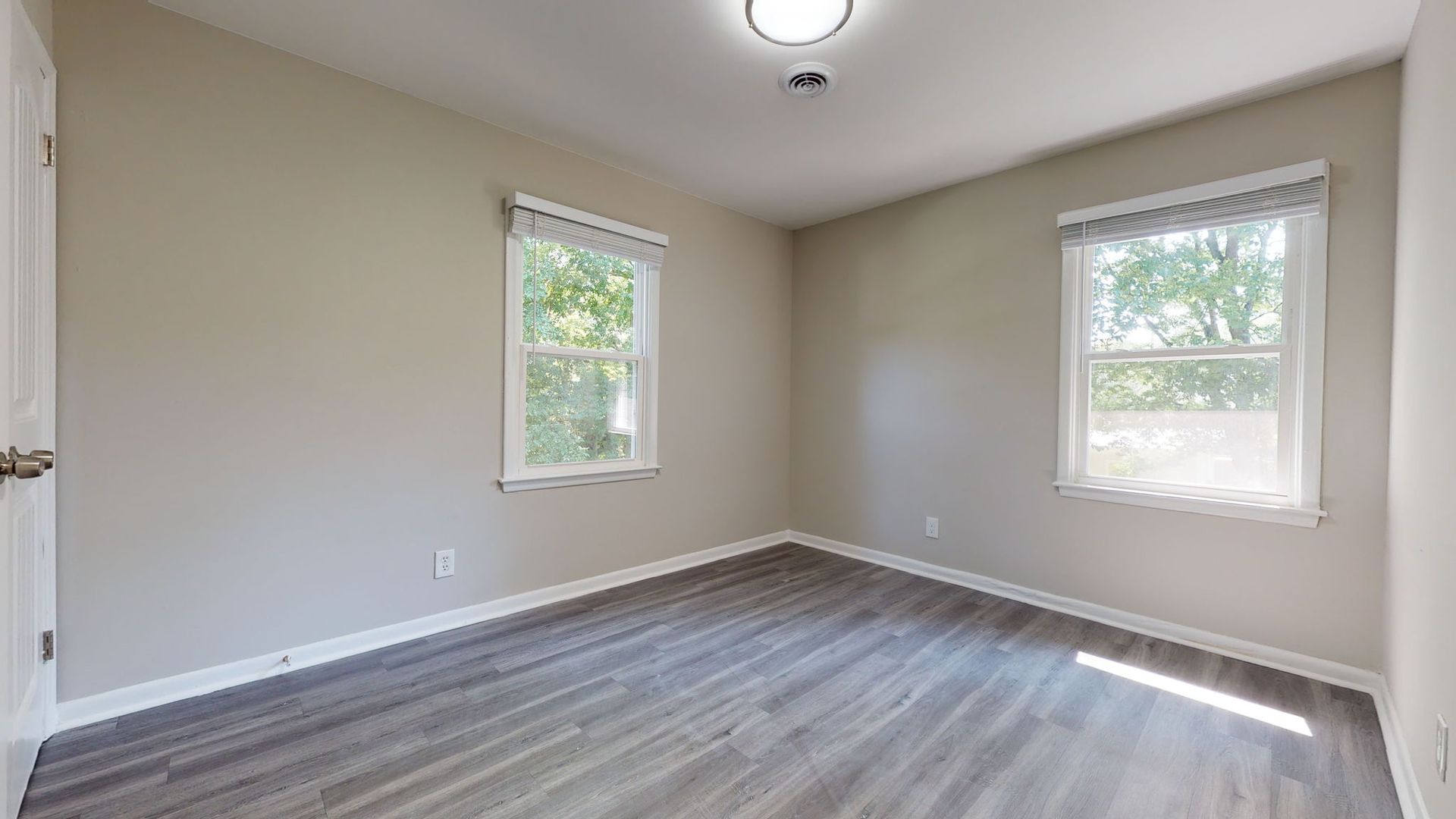 1806 Midwood Drive 11 of 19