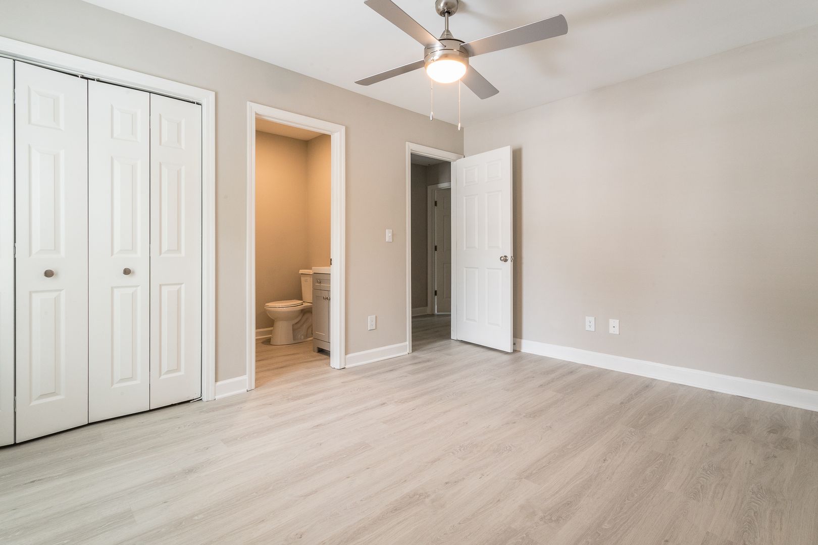 Modern 4 Bedroom 4 Bath Townhome 4 of 12