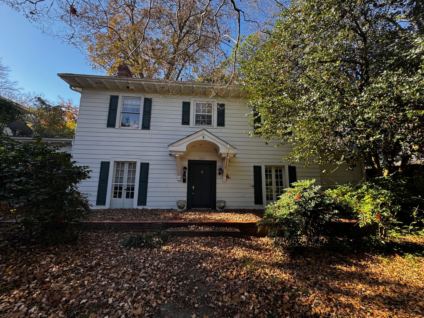 Raleigh House: 1821 GLENWOOD AVE