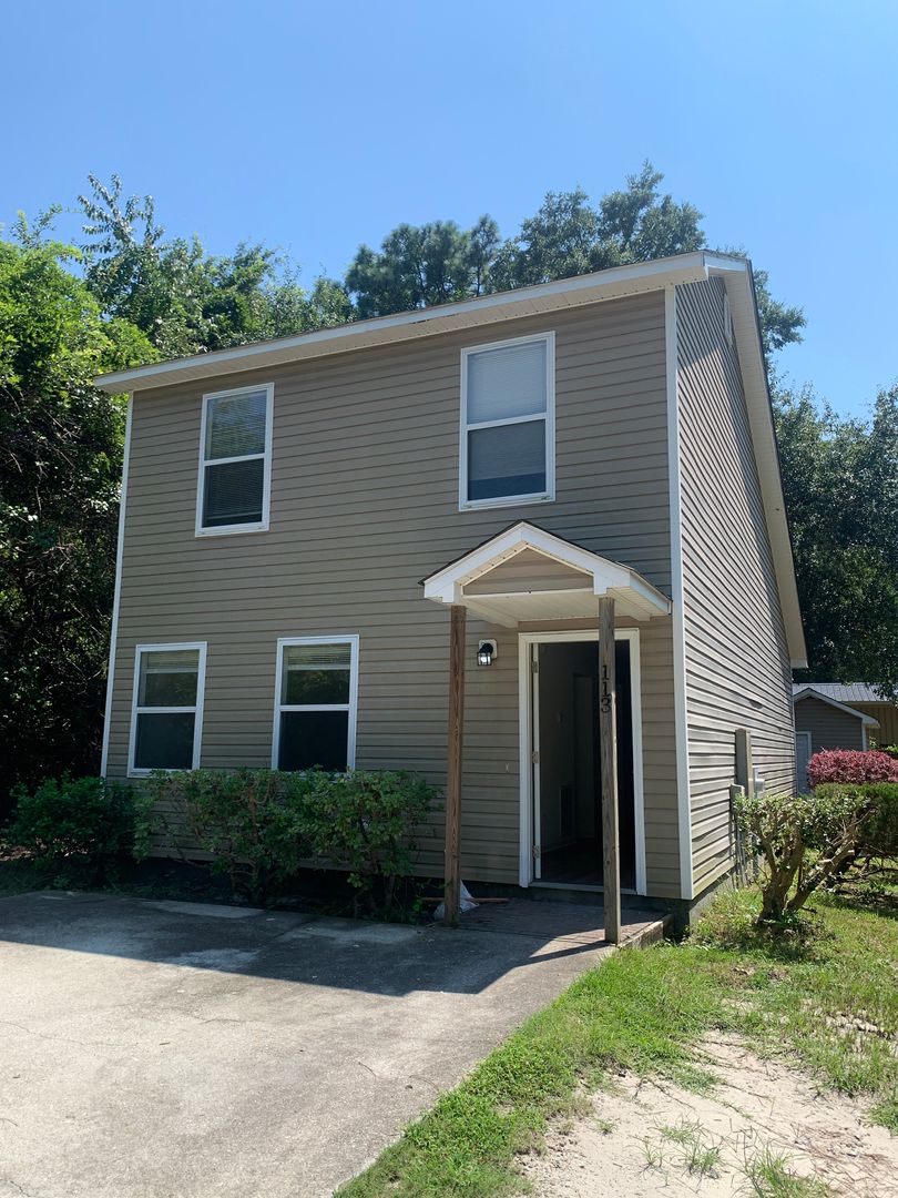 Wilmington House: 113 NASH DRIVE