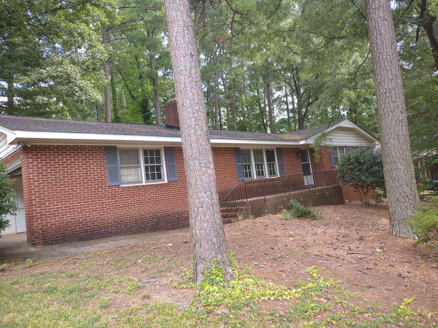 Cary House: 732 N. Harrison Avenue