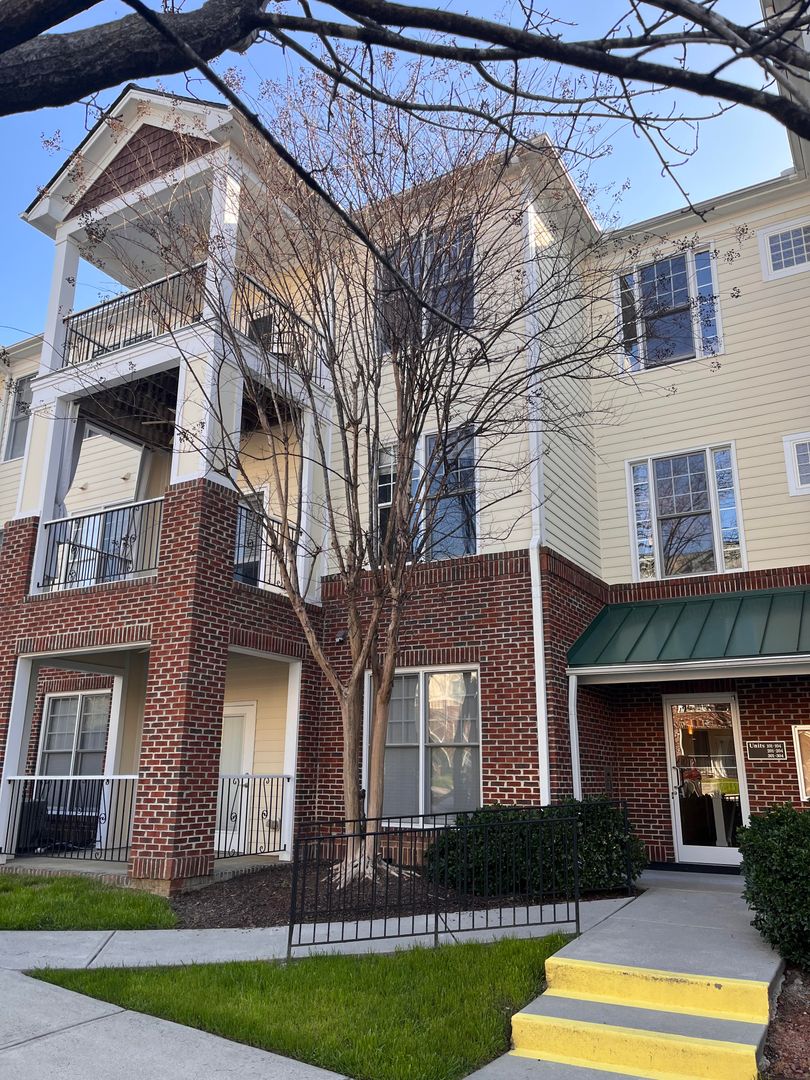 Raleigh Condo: 901 Canenaugh Drive #204