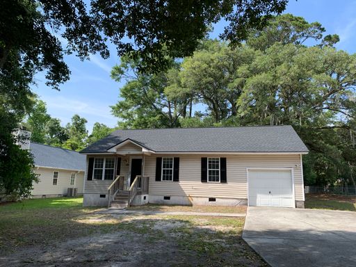 3 Bedroom 2 Bath House on Friendly Lane – photo 1