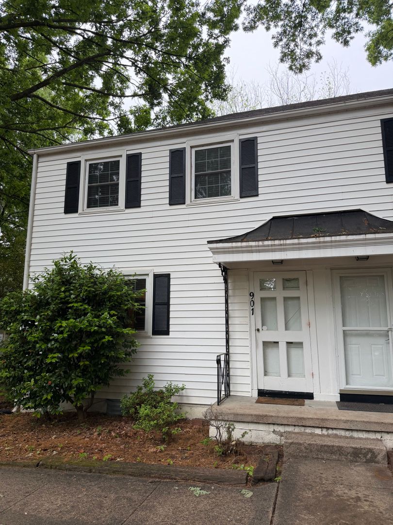 Raleigh Townhome: 901 St. Mary's Street