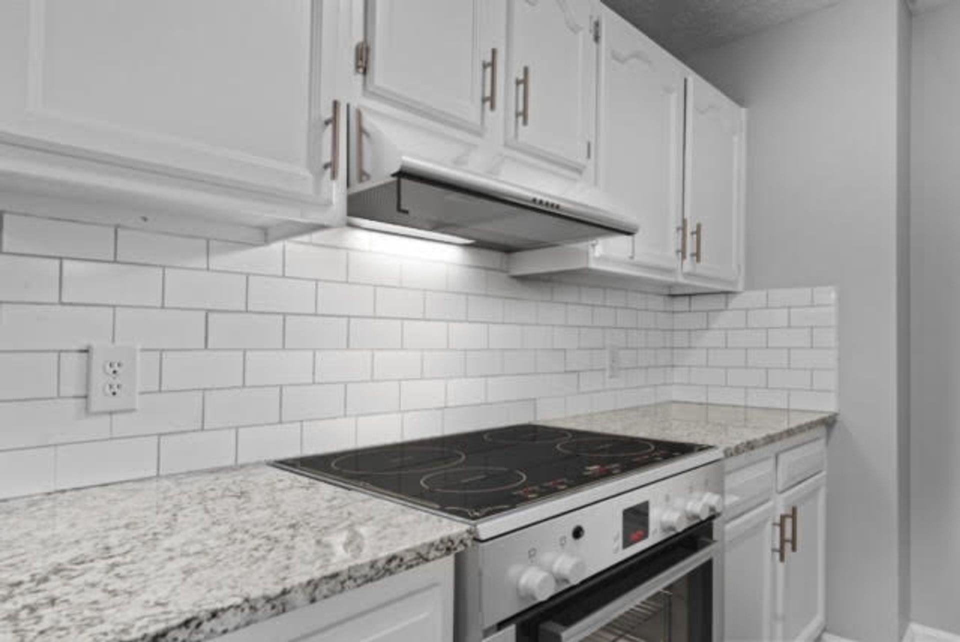 Laketree Apartments 4 of 12